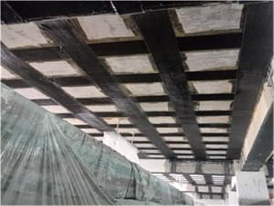 9.碳纤维加固完成.jpg